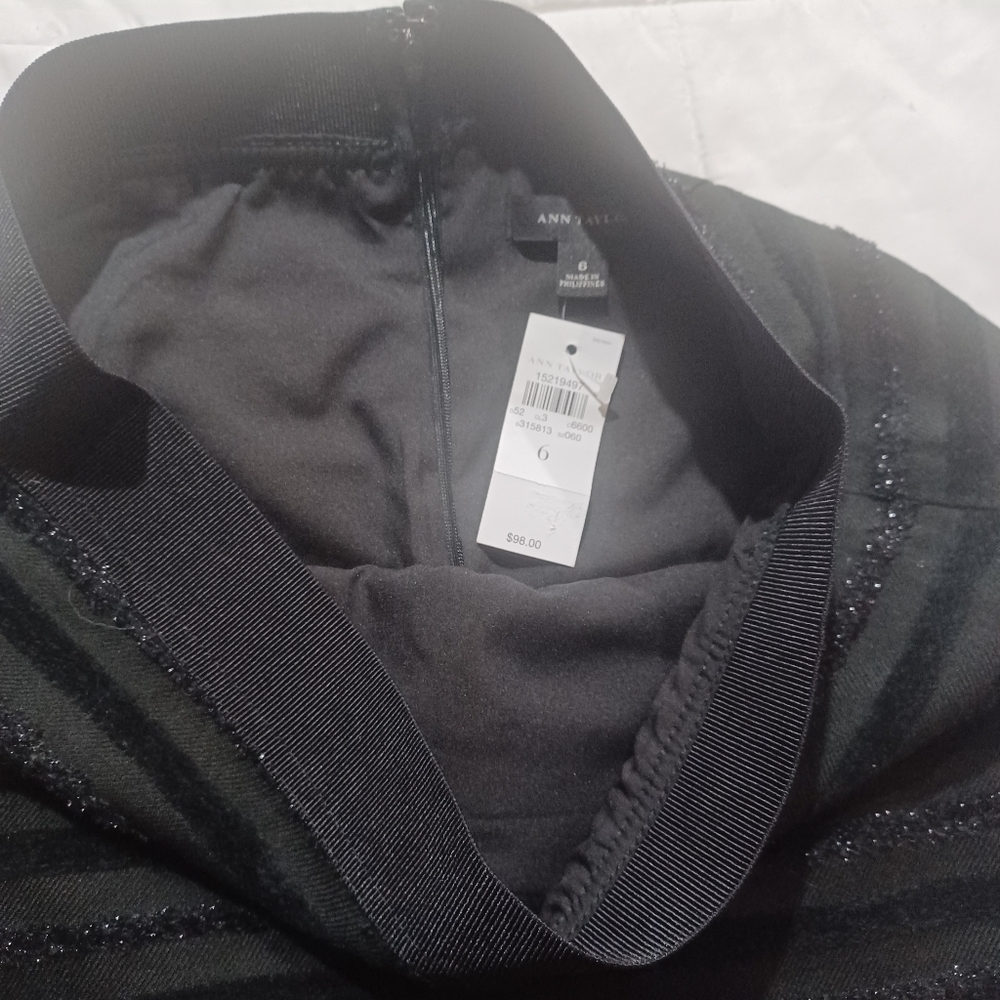 Ann Taylor Black Textured Sparkly Pencil Skirt - Picture 3 of 6